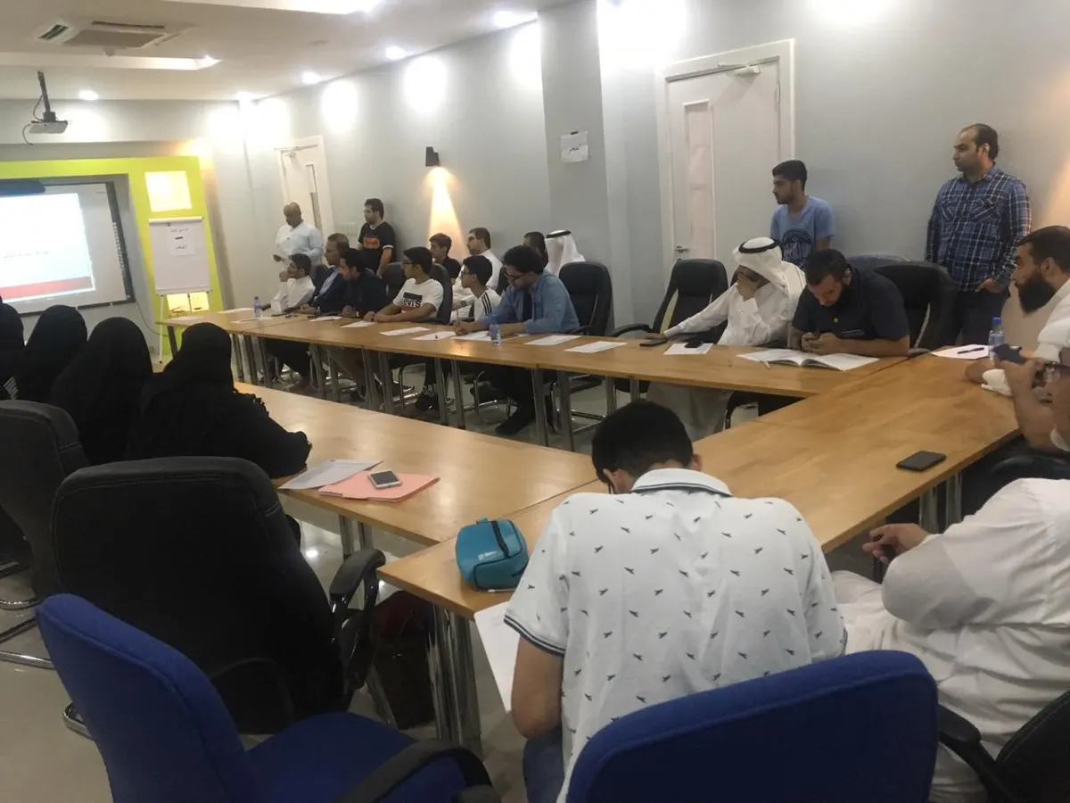 في اجتماع «الصفا»بـ«واحة القطيف»..سباق بين الخطباء لإلقاء «المعدة» و«الارتجالية»