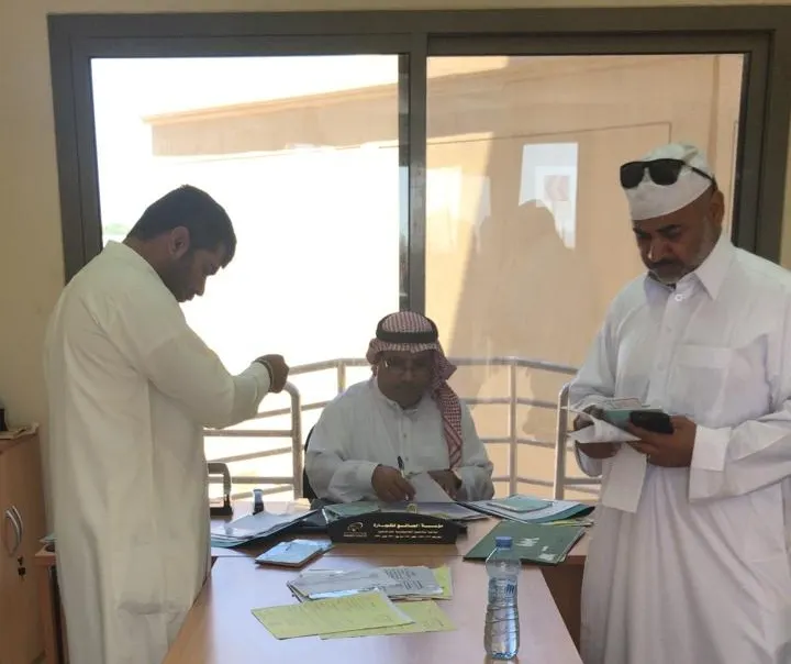صيادو الشرقية في زيارة لمكتب خدماتهم بمرفأ دارين