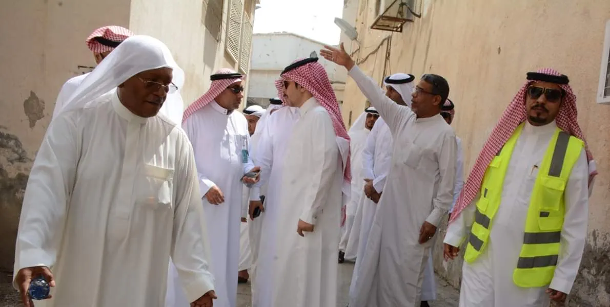 في القديح.. رئيس بلدية القطيف يتفقد الأعمال والمشاريع المنفذة بالبلدة