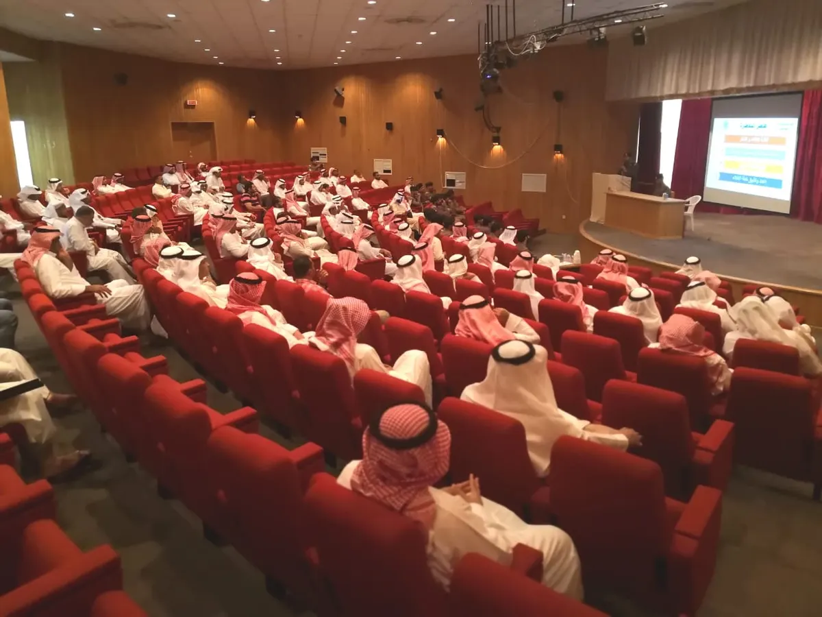 بالصور.. مدني القطيف يدرب 124 منسقًا للأمن والسلامة على خطط الإخلاء بالمدارس
