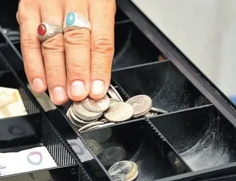 في القطيف حملة للتبرع بـ«باقي الهللات»