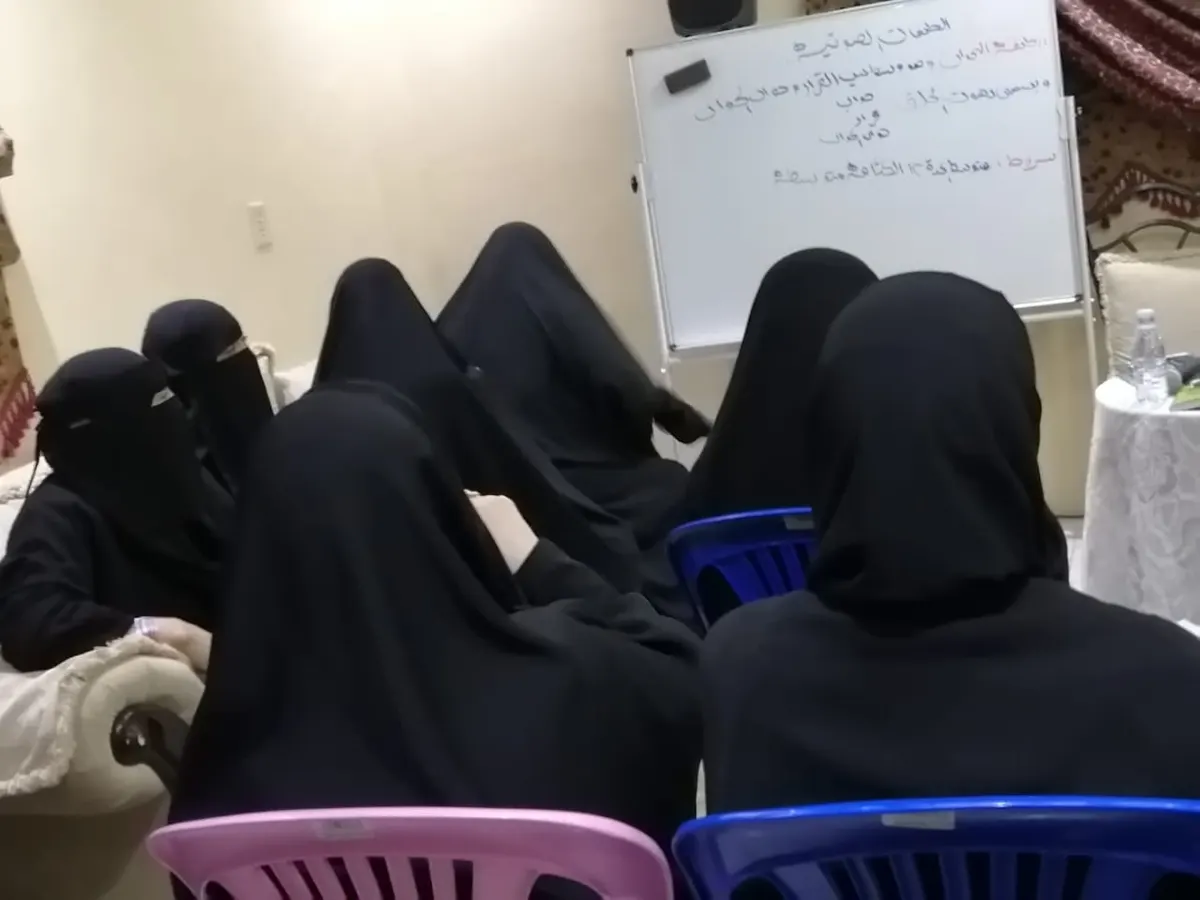 في القطيف.. خطيبات يطورن مهاراتهن الصوتية بـ«دورة البصري»