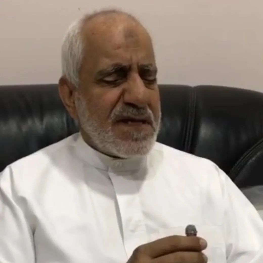 في صفوى.. الصادق «كفيف» حفظ نصف القرآن بالسمع.. وقرِض الشعر بـ«المهلهل»