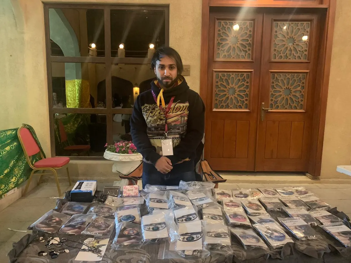 من القطيف.. أبوالسعود في رحلة الميكانيكا والبرمجة وعلم النفس يتوقف عند بيع الإكسسوارات