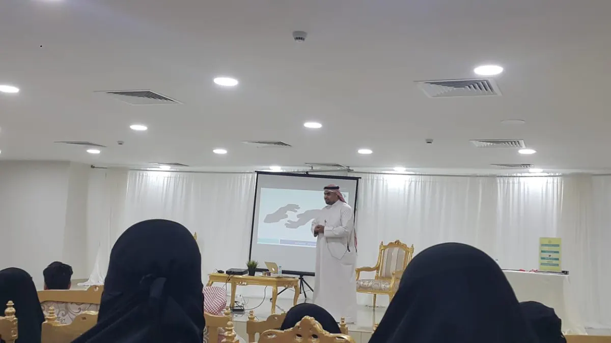 في تاروت.. استشاري أسري: بعض الأزواج يلعبون «شد الحبل» في خلافاتهم الزوجية