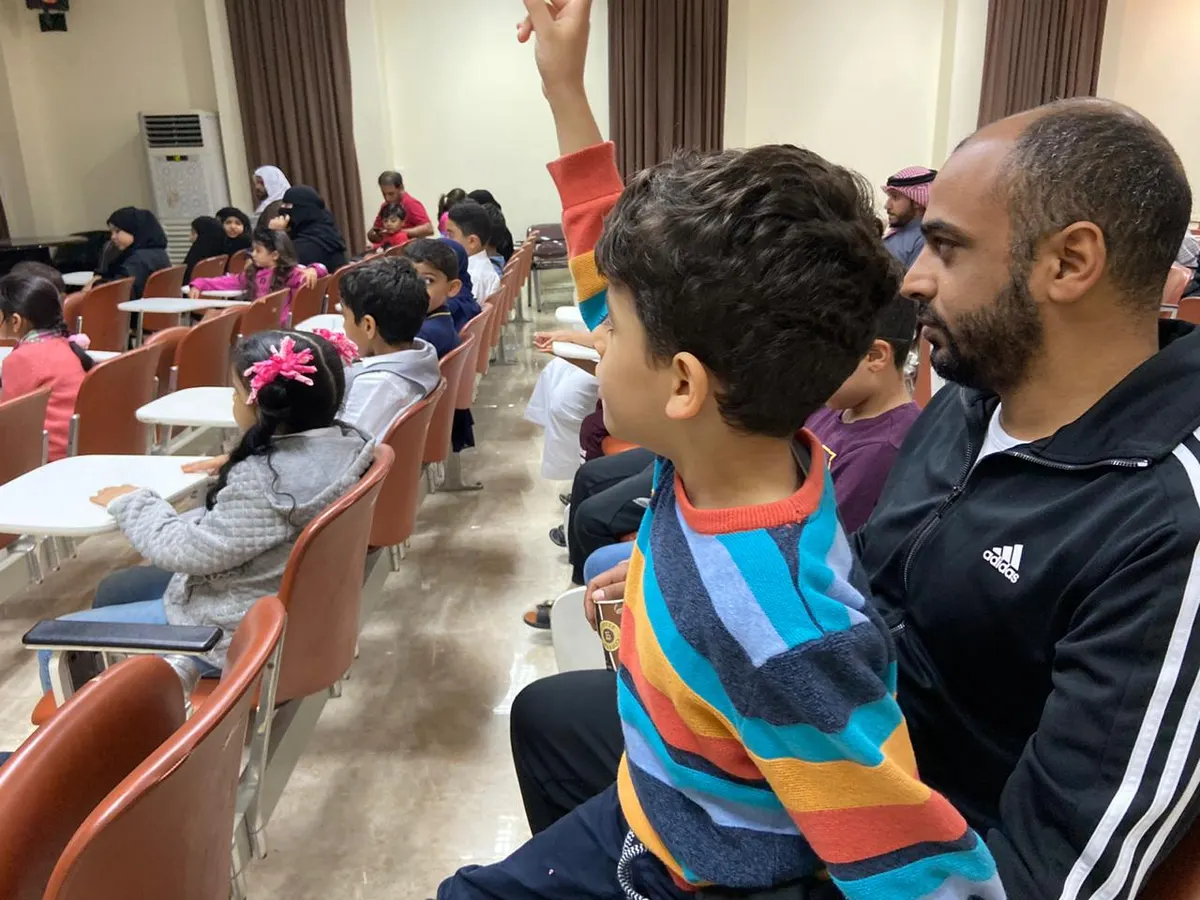 بين خميسين في القطيف.. المكتبة العامة تضاعف زوارها 600 بالمئة.. الغالبية أطفال