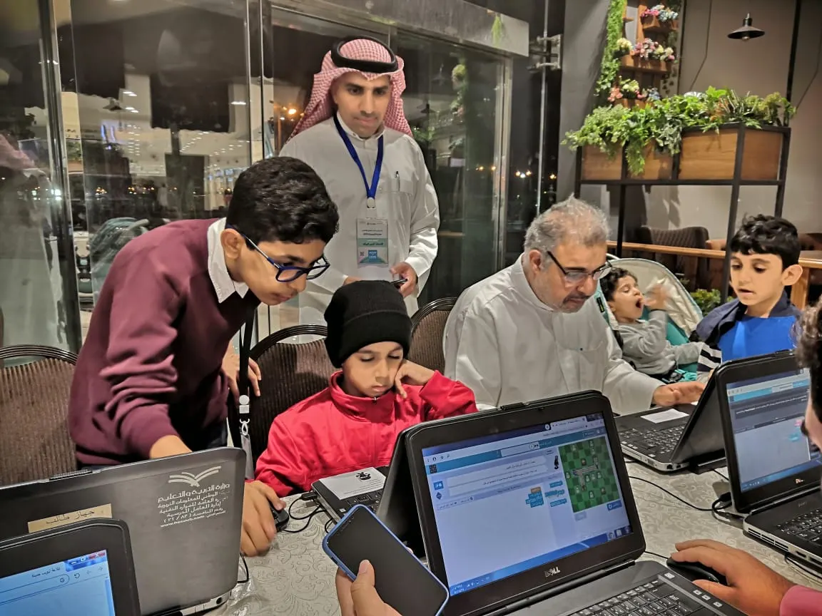 مبادرة «القطيف تبرمج» تستقطب 500 مستفيد ومستفيدة