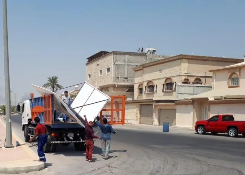 في القطيف.. رصد 103 حالات تلوث بصري خلال 48 ساعة