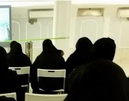 «الدورة الشهرية واضطراباتها» محاضرة للفتيات.. في صفوى