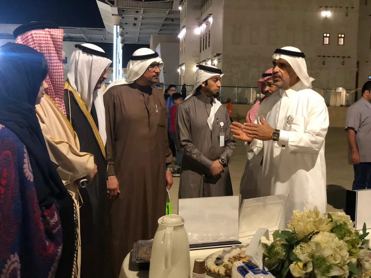 عمل القطيف يُعرّف زوار مهرجان «ربيع العوامية» بخدمة التسوية الودية للخلافات العمالية