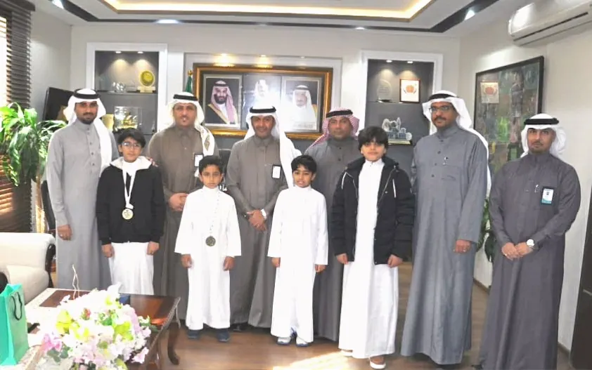 في القطيف.. العبندي والحسين وآل شلي والجنبي على منصة التكريم لتميزهم