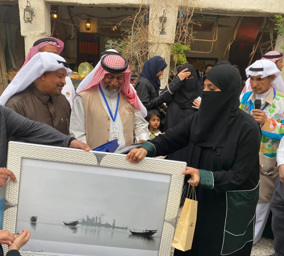 في دارين.. «كشتة القطيف» ترد الجميل بالفن