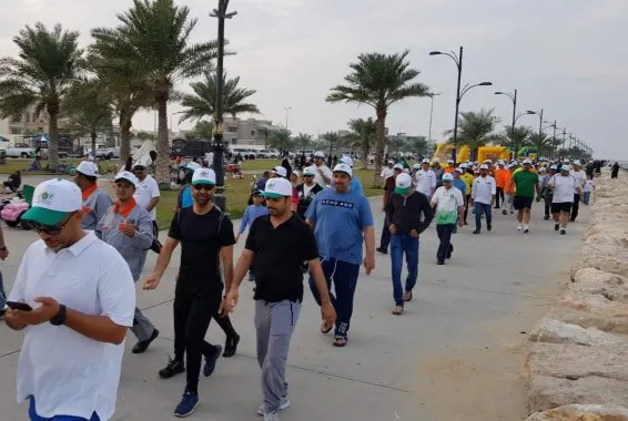 على الواجهة البحرية في القطيف.. «امشِ مع طبيبك» تستهدف الجنسين