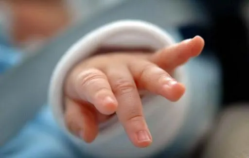 القطيف.. بعد عشرين عامًا من اختطافه.. هل تقر عينا أم موسى برؤيته