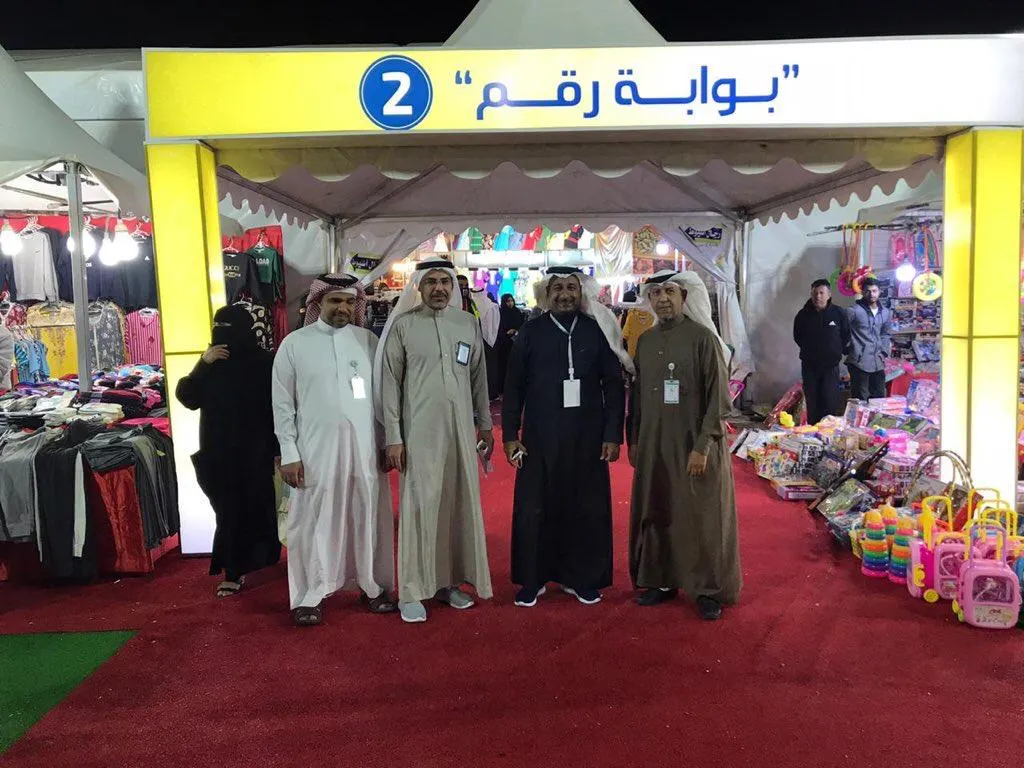 في سيهات.. البلدية تضبط عمالًا بدون شهادات صحية.. في مهرجان «أوراق شتوية»