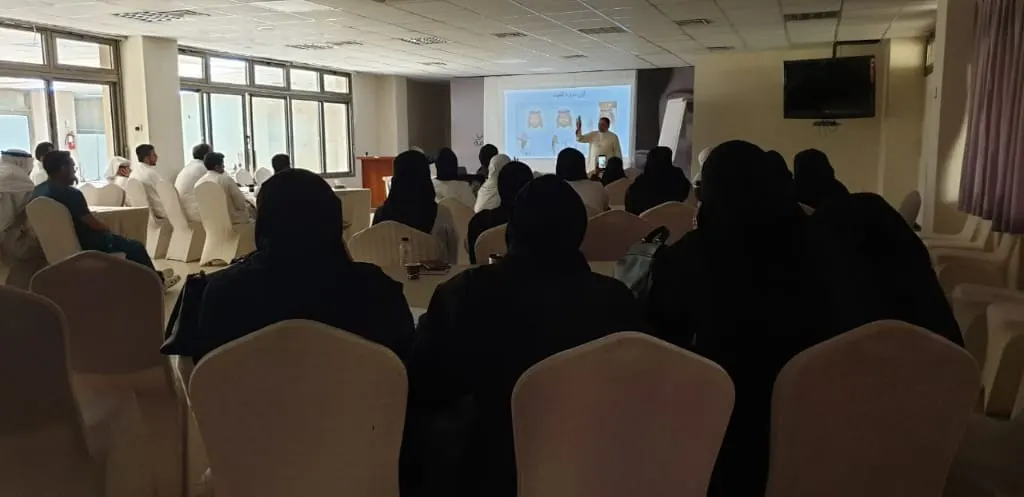في مركزي القطيف.. 36 كادرًا صحيًا يتدربون على لغة الإشارة