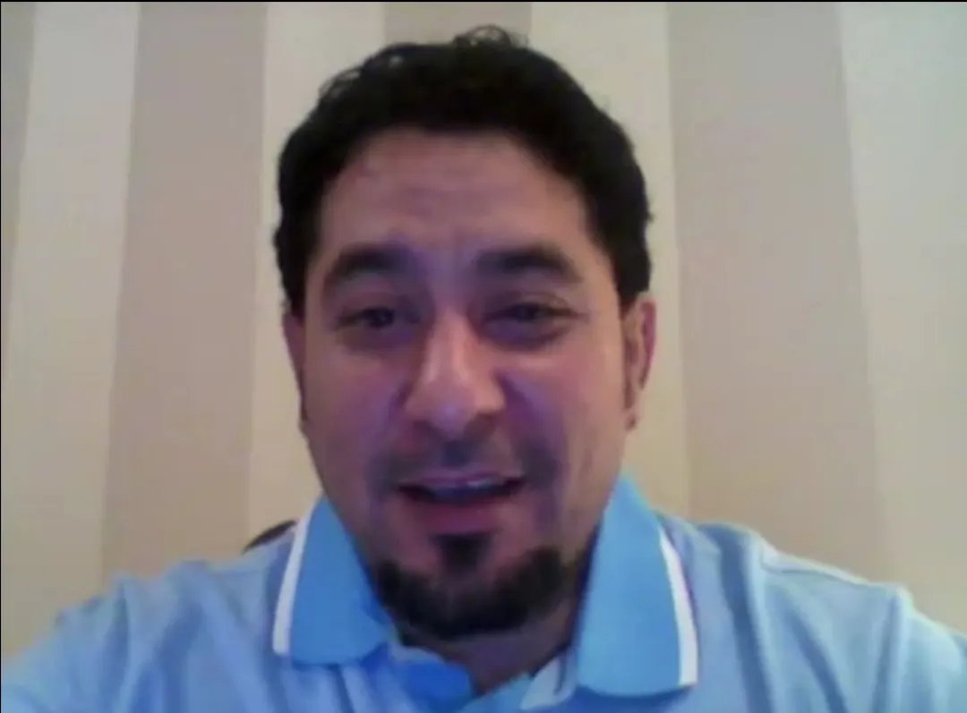 من منصة «اليوتيوب».. الخنيزي: التأنيب وتحديد التفكير يقتلان إبداع الطفل