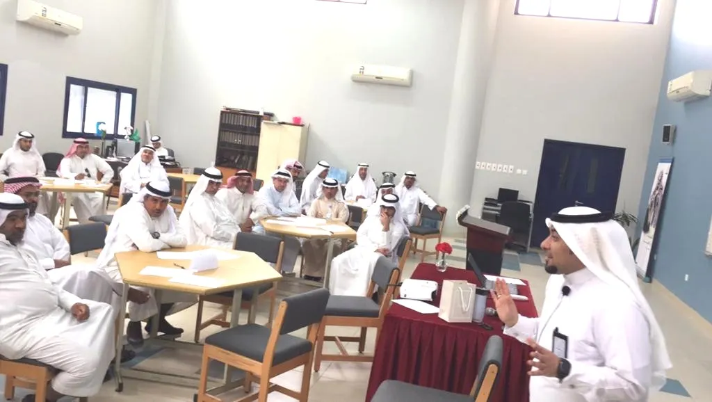 في القطيف.. رفع كفاءة 40 موظفًا في «فن الإلقاء ومواجهة الجمهور»