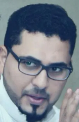 «عبدالله» ينير أسرة الأحمر