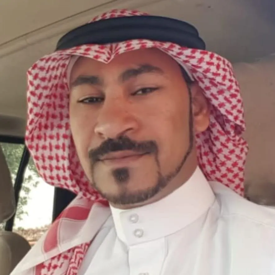 في الواتساب.. آل جمعة يحول المقررات إلى سهلة