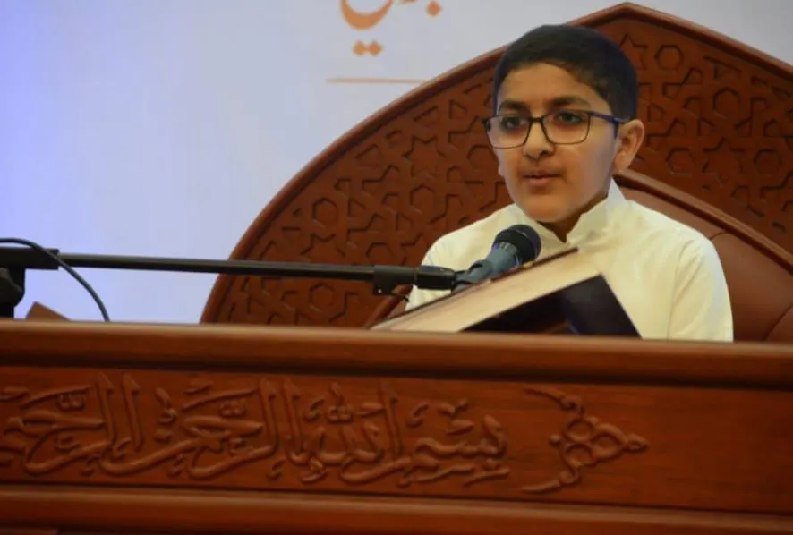 من صفوى.. المادح شبل يحفظ 17 جزءًا بالأرقام وقدم 5 برامج قرآنية