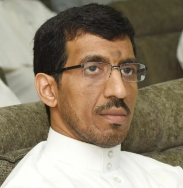 من يذكرني بأبي