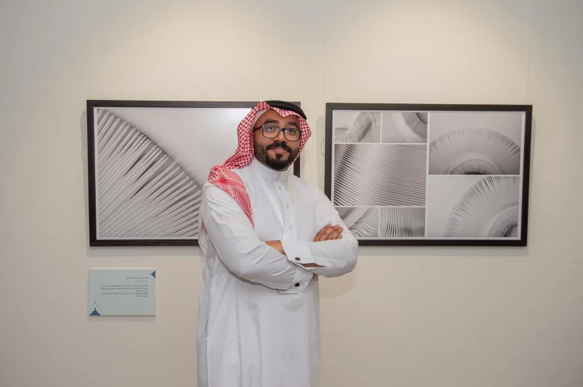 من البحاري.. آل حماد جذبته الكاميرا فحاول شراءها بملصقات «سن توب».. وتعلم التصوير في أروقة الإنترنت