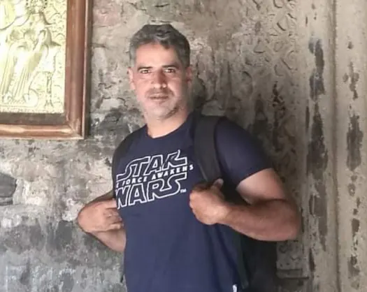 من البحاري.. الحاجي تعطلت كاميرته فانطلق بهاتفه المحمول.. وأظهر تضاد الصور بـ «السلويت»