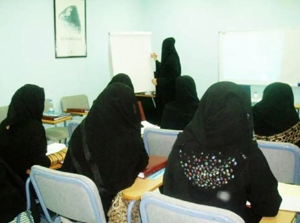في القطيف.. بدء التسجيل لتعليم الكبيرات للمرحلة المتوسطة