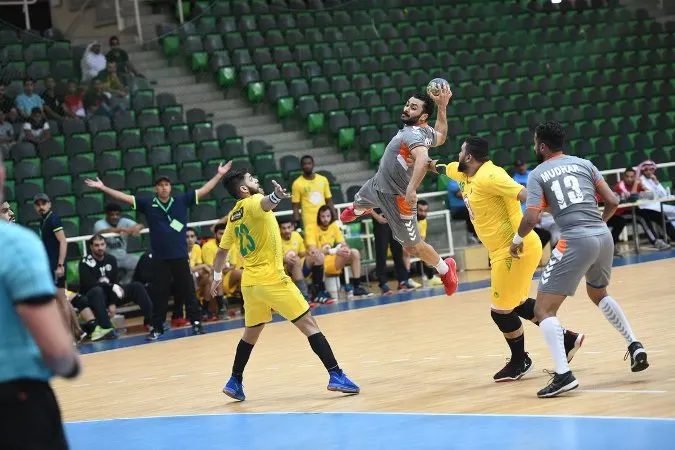 من القديح.. مضر يعبر من محطة الخليج ويتأهل لنهائي بطولة كأس الأمير سلطان بن فهد لكرة اليد