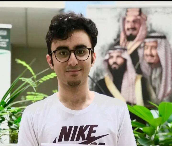 من الجارودية.. نظير تحقيقه ١٠٠٪ في القدرات.. «دار الحكمة» تكرم طالبها العيد