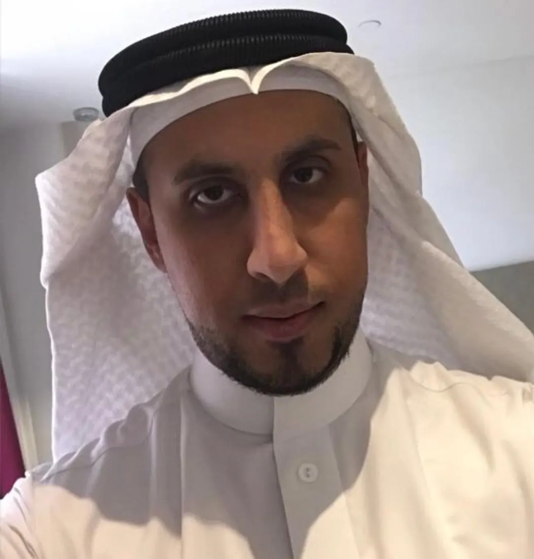 من القديح.. «عبد العزيز» ينير أسرتي الجراش والتاروتي