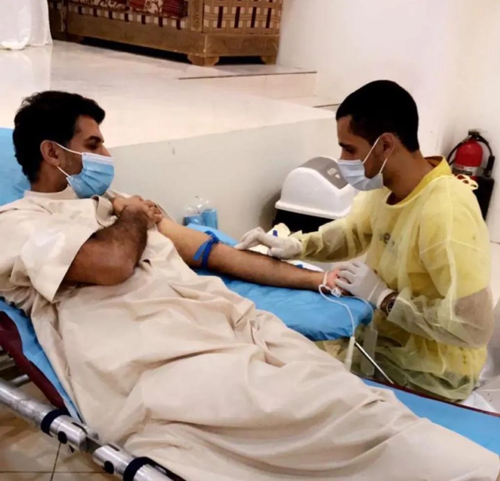في الأوجام.. خلال الساعة الأولى ليومها الثاني «قطرات لأرواحهم» تستقطب 70 راغبًا بالتبرع