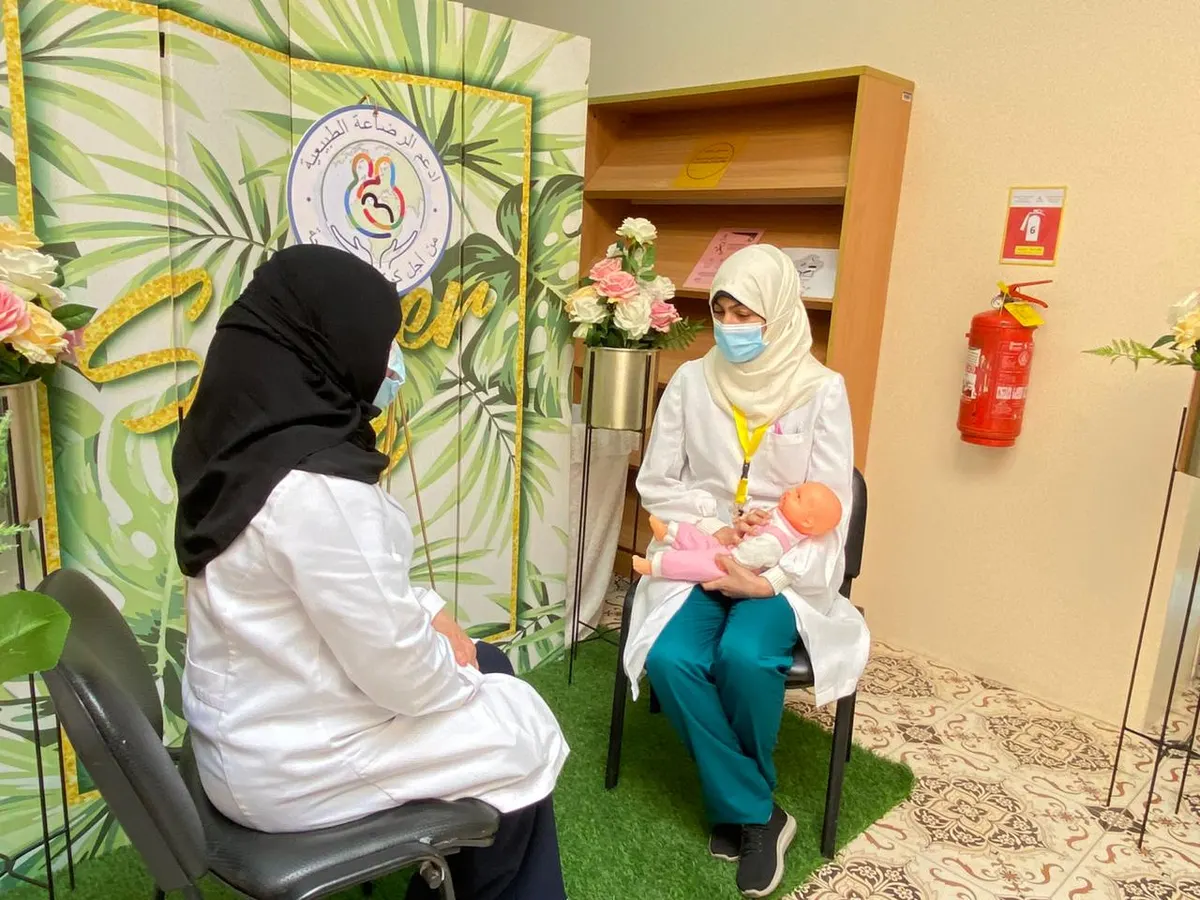 في التوبي.. بمشاهد مسرحية.. كوادر طبية وتمريضية ترفع الوعي بالرضاعة الطبيعية