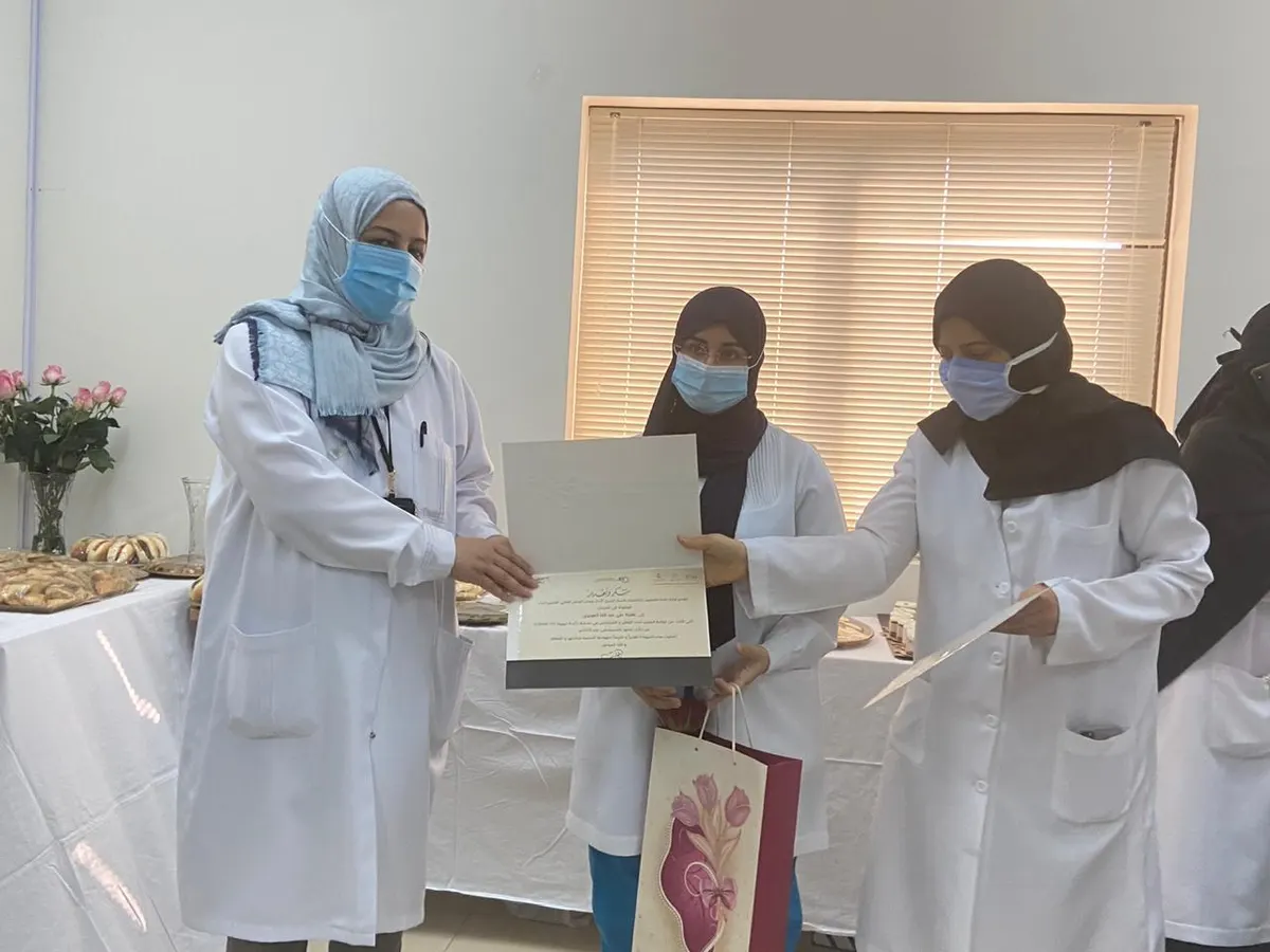 صحة القطيف تعيد علاج الإنزيمات للمركزي وتكرم كوادر عيادة النساء والولادة وإدارة صحي الرضا