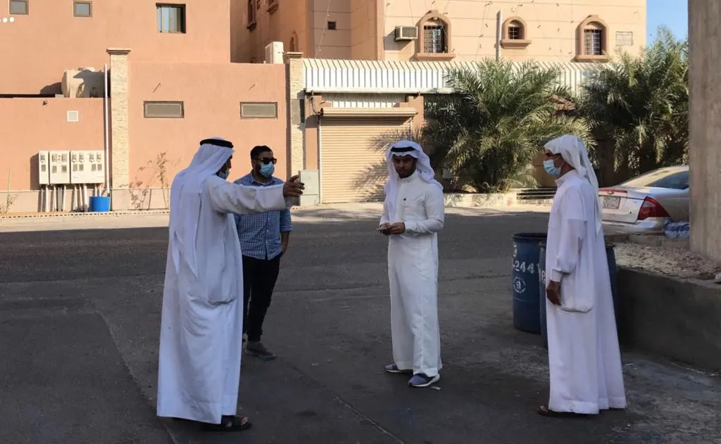 إعادة سفلتة الشوارع المتهالكة وزيادة الإنارة.. أبرز مطالب أهالي التوبي لـ رئيس بلدية وسط القطيف