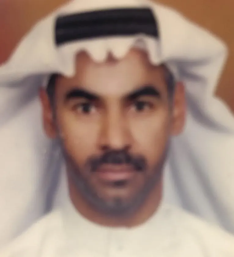 نظير جهده في إجازة العام الدراسي.. القرني يكرم نعيم آل دعبل