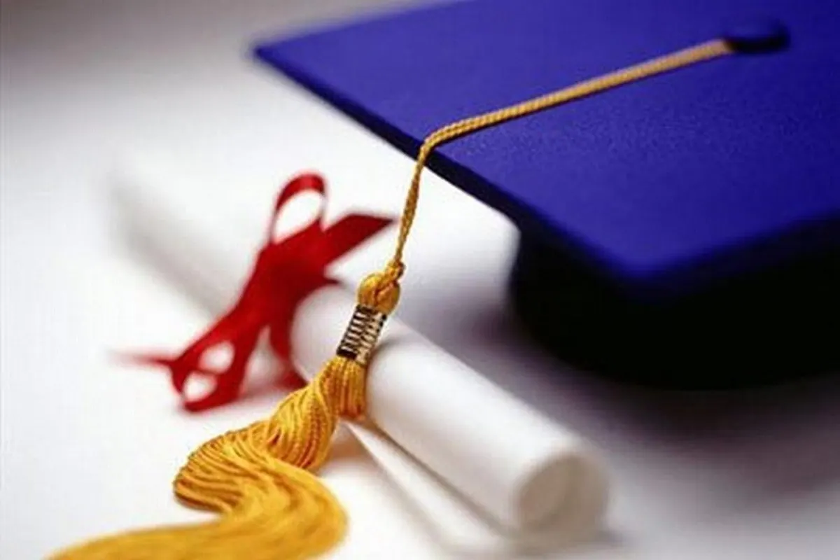 من القديح.. جامعة الإمام عبد الرحمن بن فيصل تمنح «يقين امسيبيح» البكالوريوس في الأحياء الدقيقة