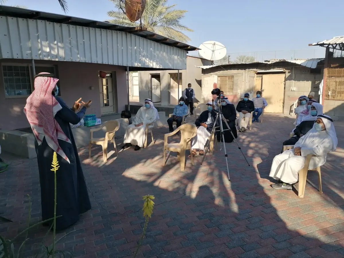 في أم الحمام.. يوم حقلي يثقف المزارعين عن خطورة السوسة الحمراء