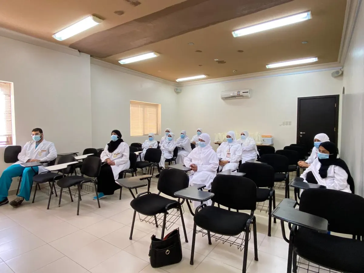 نظير جهودهم في الجائحة.. 19 كادرًا صحيًا وفنيًا وإداريًا على منصة تكريم «صحي الرضا»