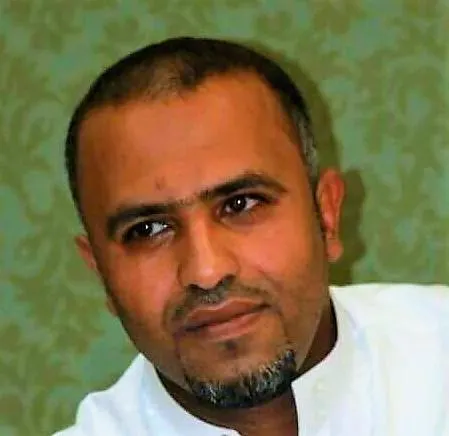 قصيدة تتحنى بالمجاز
