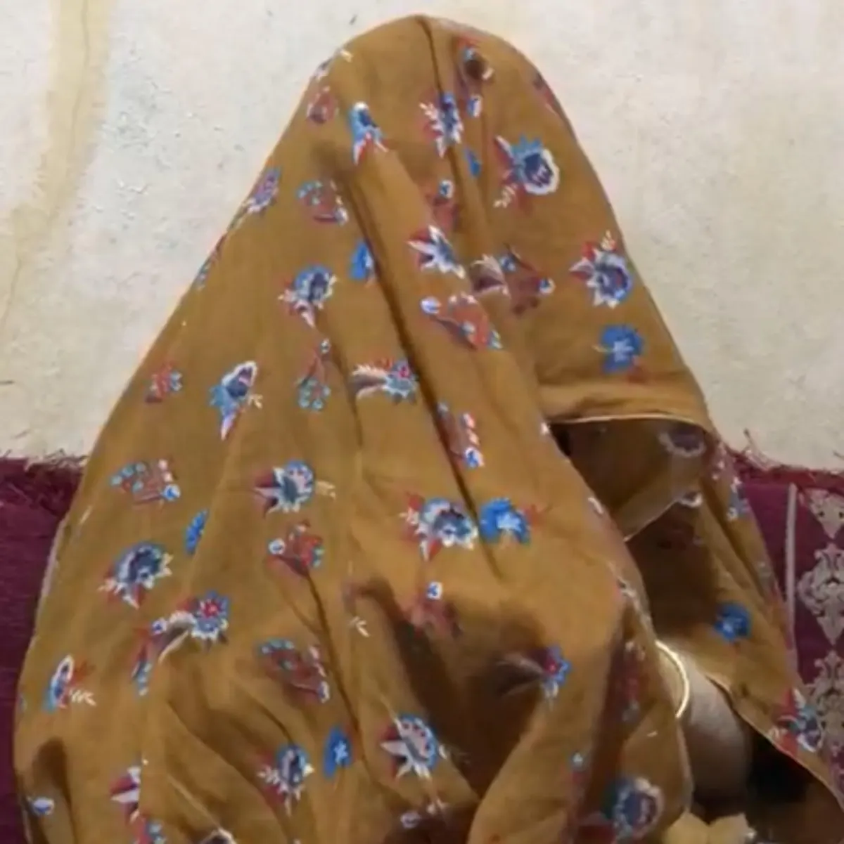 في تاروت.. الحاجة عبدة العلي تحوّل «لية الخروف» إلى كحل عربي.. باعته بربع ريال ولم تعرف سيدة تنافسها في صناعته