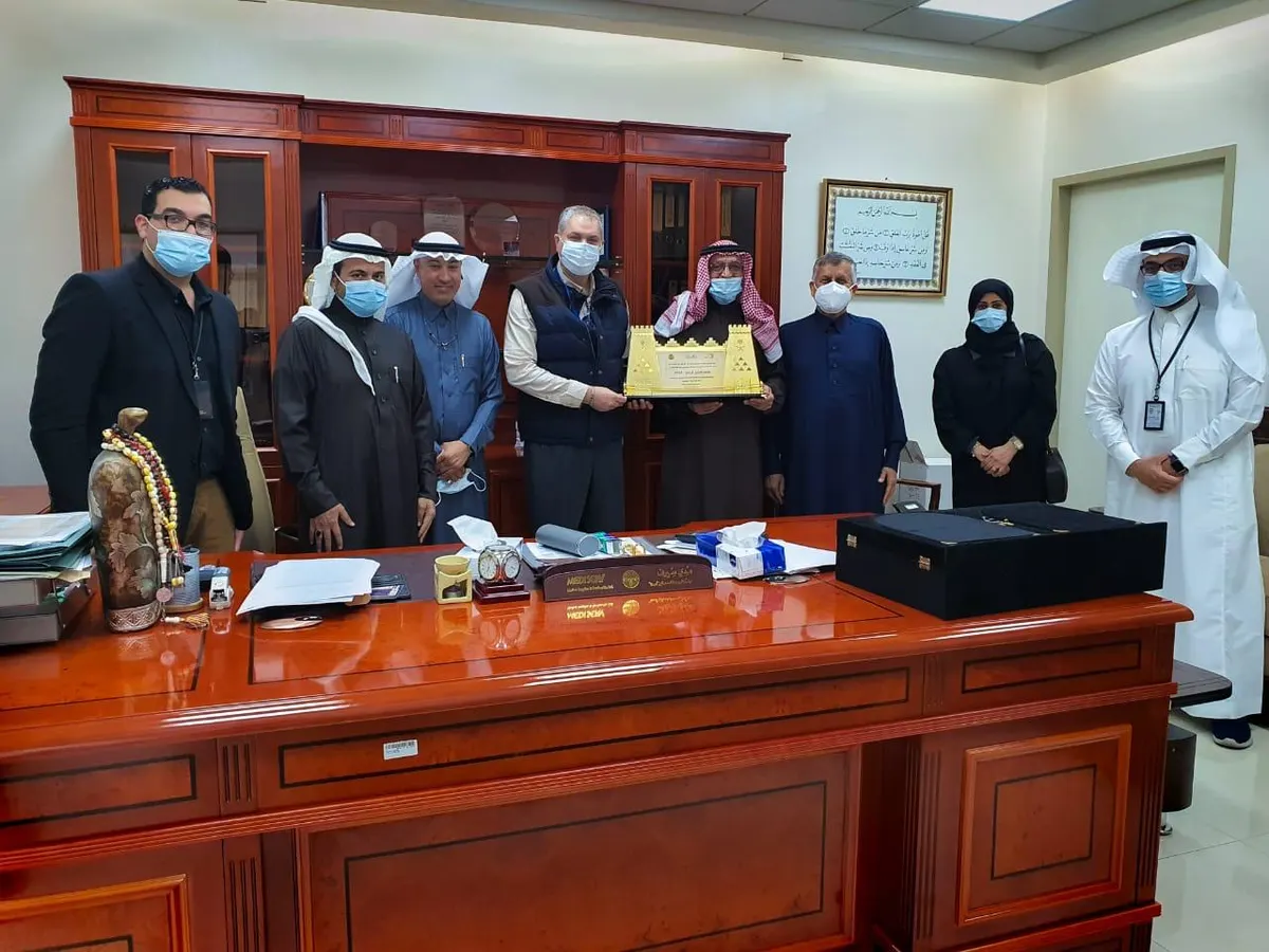 لمشاركتهم في فحص نظر مستفيديها من الطلبة.. «خيرية القطيف» تكرم شركاء النجاح