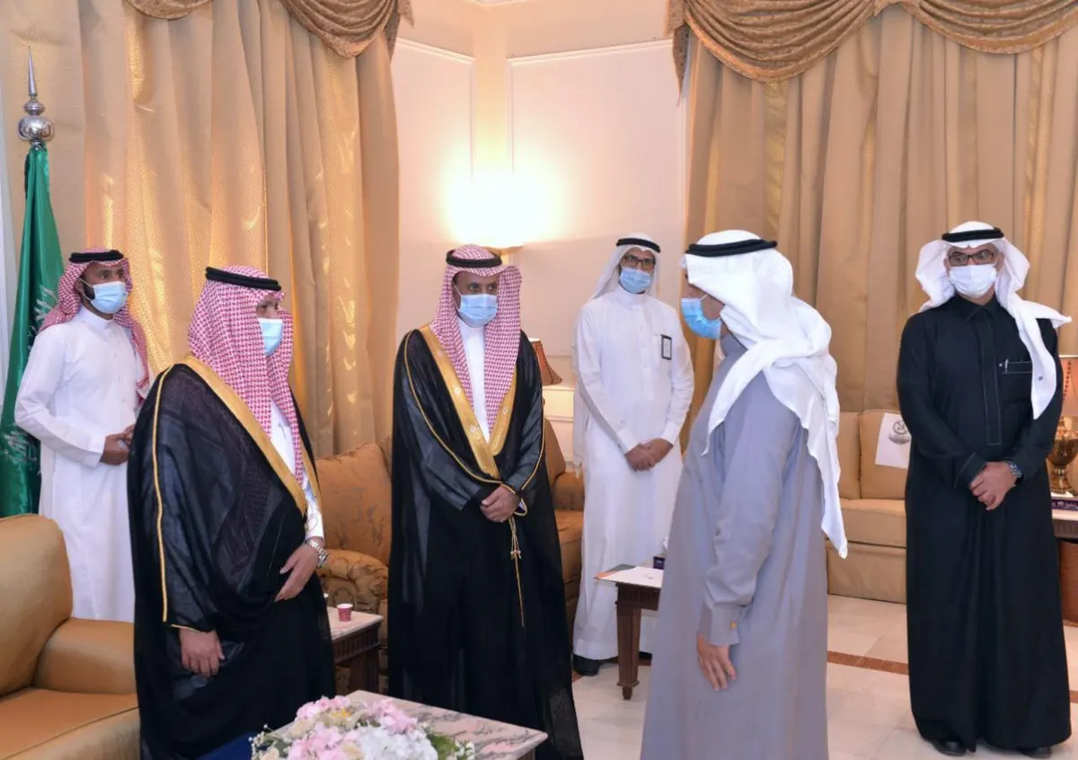 محافظ القطيف يلتقي رؤساء الجمعيات ولجان التنمية.. ويؤكد على أهمية تفعيل دورها
