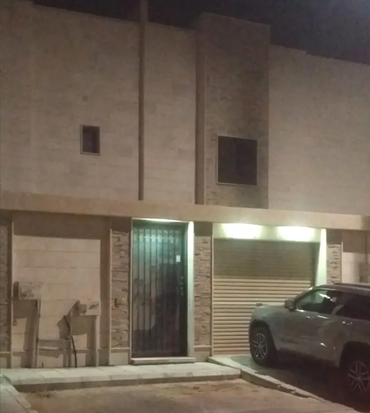 فرصة ذهبية.. للبيع دوبلكس مشطب بموقع استراتيجي في حي الكوثر بسيهات