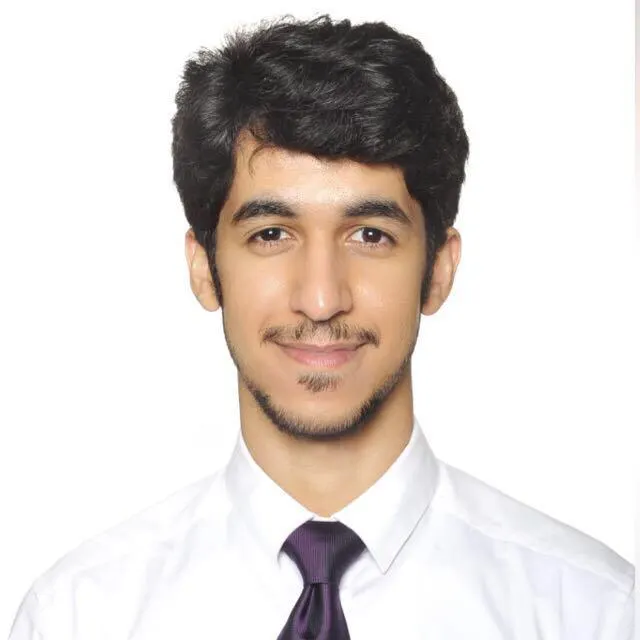 من عليوات عنك.. آل قنبر يحصد درجة الماجستير بتخصص الرياضيات