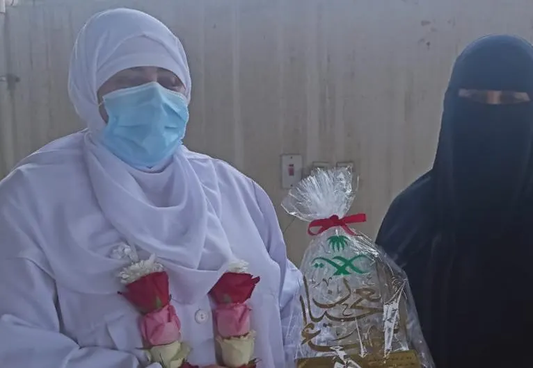 من حلة محيش.. نظير جهودها وإخلاصها في العمل.. «صحي أم الحمام» يكرّم «أسماء عجيان»