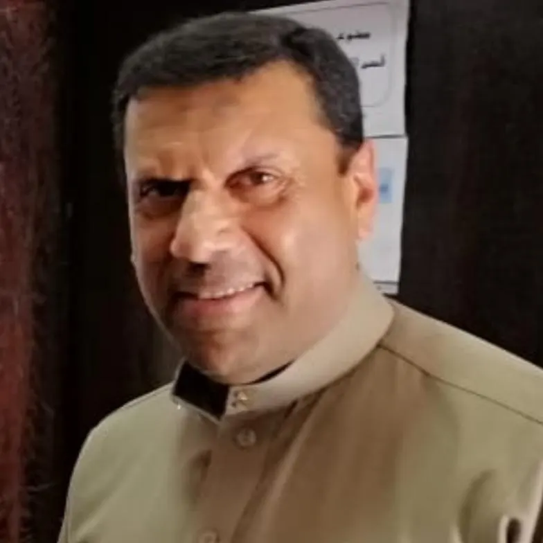 من القطيف.. نظير إخلاصه وتفانيه في العمل مستشفى عنك يكرّم «حسين الدار»