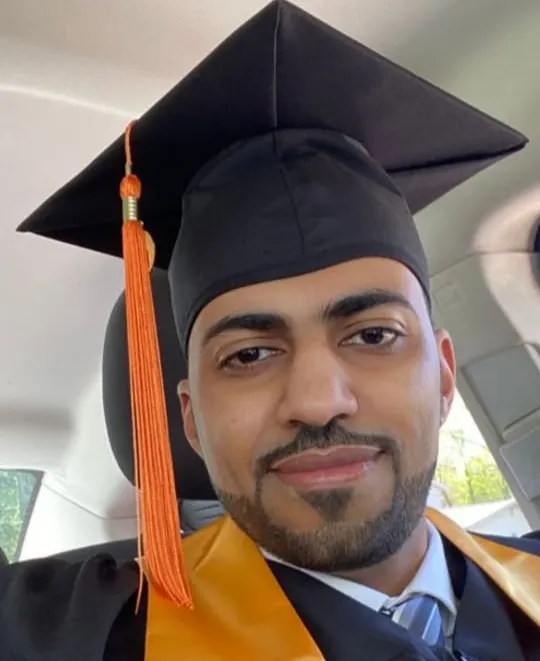 من حلة محيش.. جامعة كنت ستيت بأمريكا تمنح «حسن المهدود» بكالوريوس الهندسة الميكانيكية