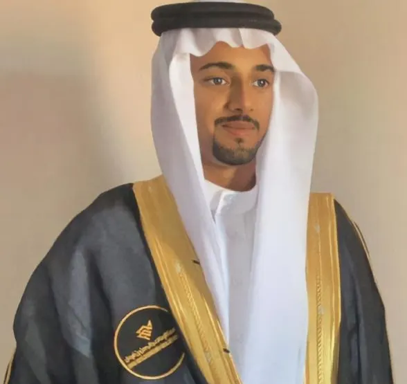 من تاروت.. جامعة الإمام عبدالرحمن بن فيصل تمنح «حسن آل عباس» بكالوريوس طب الأسنان